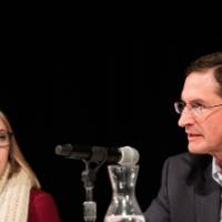 Steve Goreham responds to another panelist's presentation.